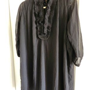 EUC Silk BCBGMaxAzria Ruffle-Front Blouse size 4